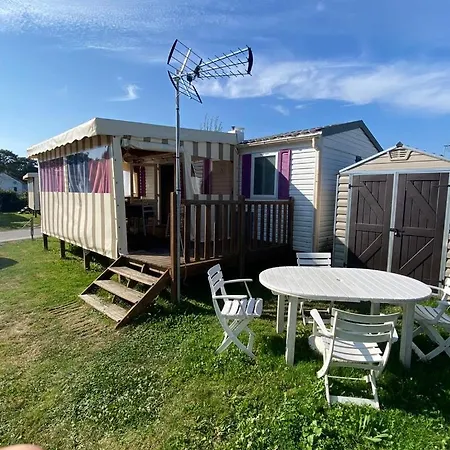 Campsite Mobil 5 Personnes - *** Les Ollivaud- *